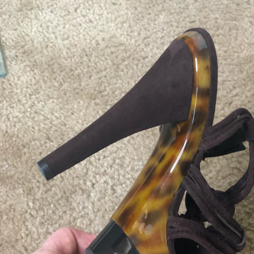 Shoes - Picture 4 of 8